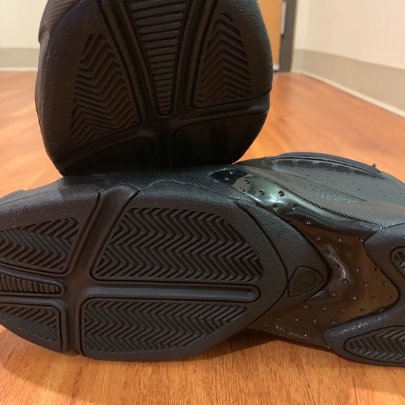 JORDAN JUMPMAN QUICK 23 ‘TRIPLE BLACK’ - Picture 3 of 8